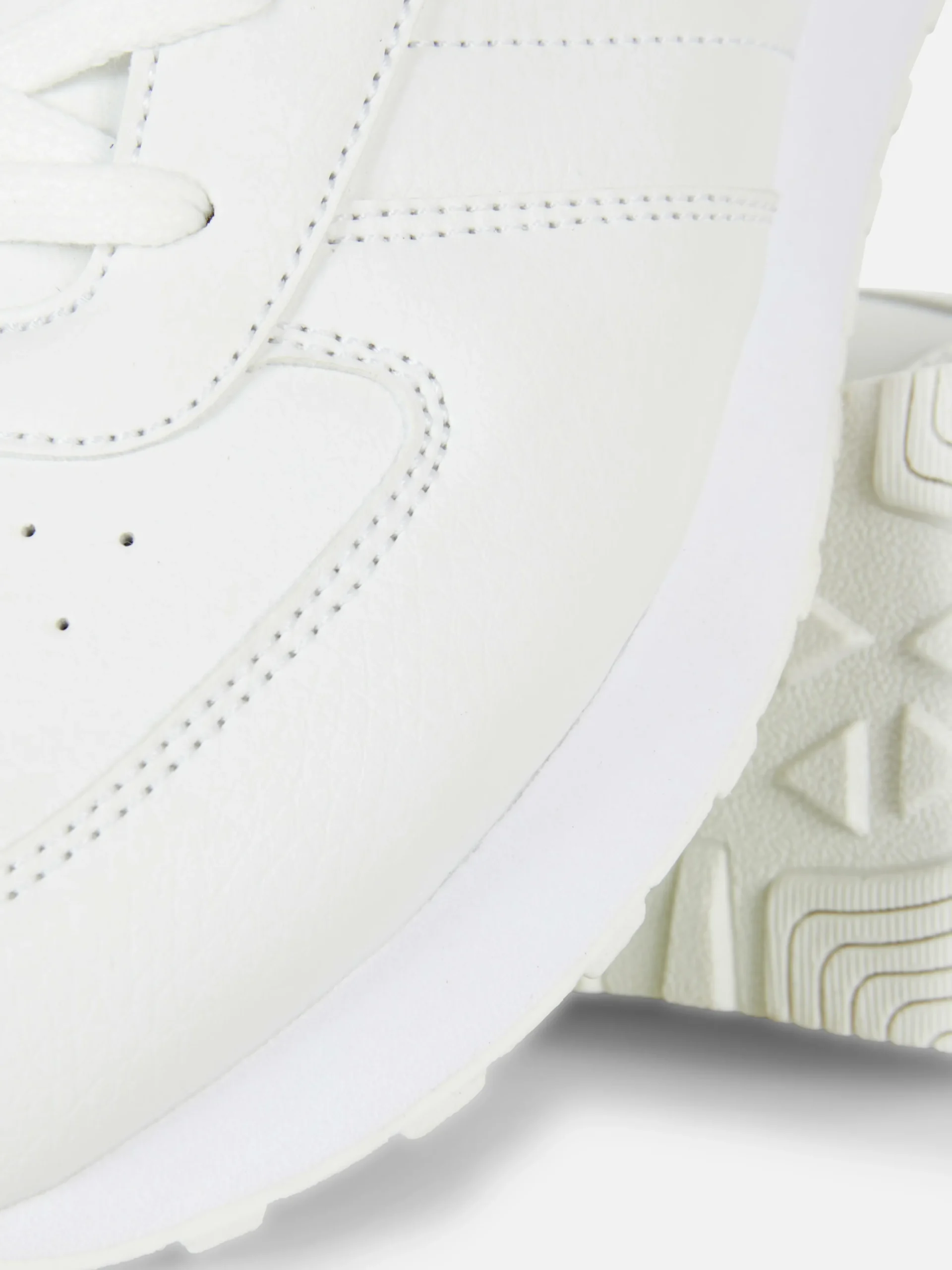 Classic Sneakers|Primark Outlet