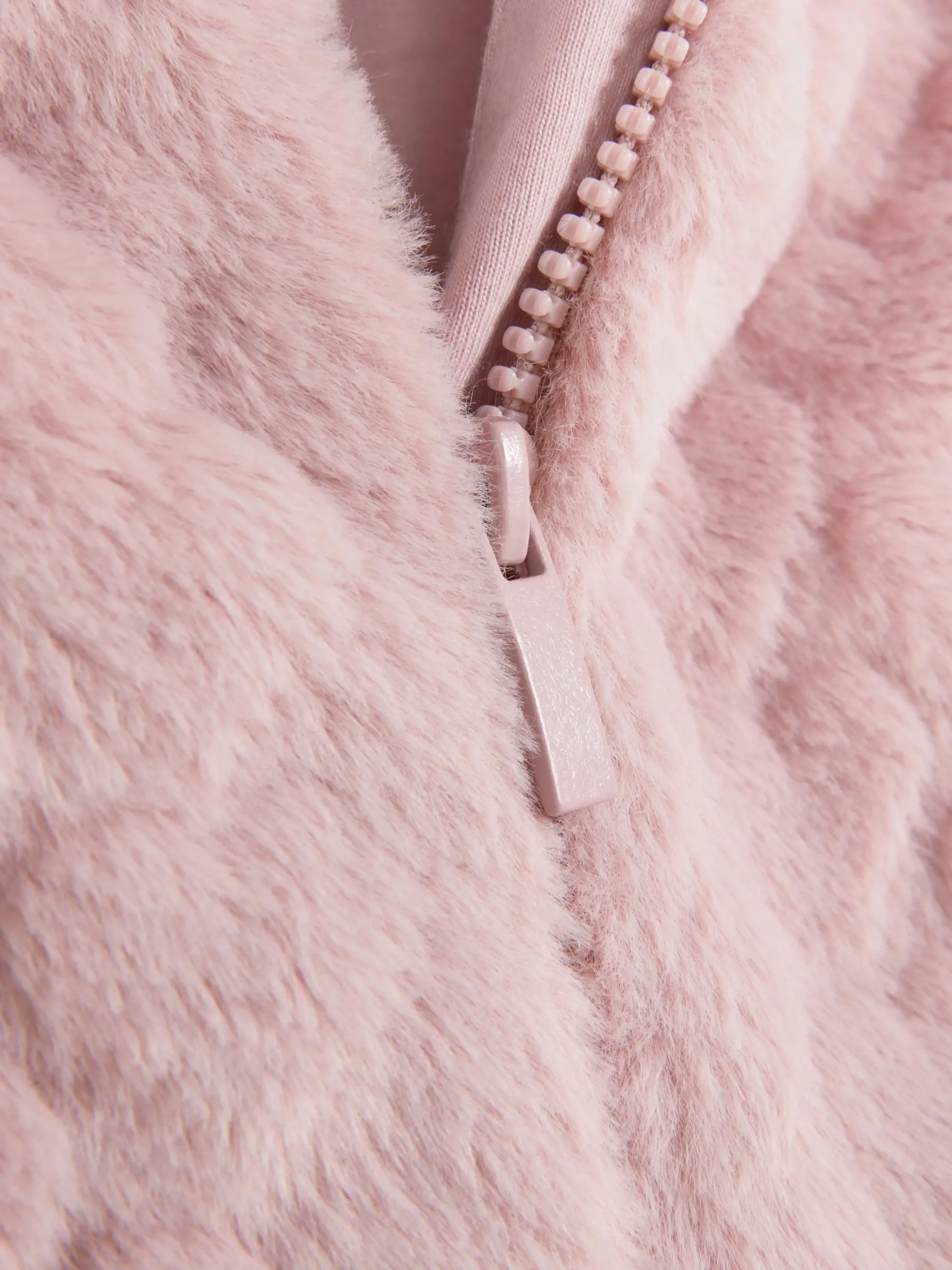 Heart Texture Faux Fur Vest|Primark Hot