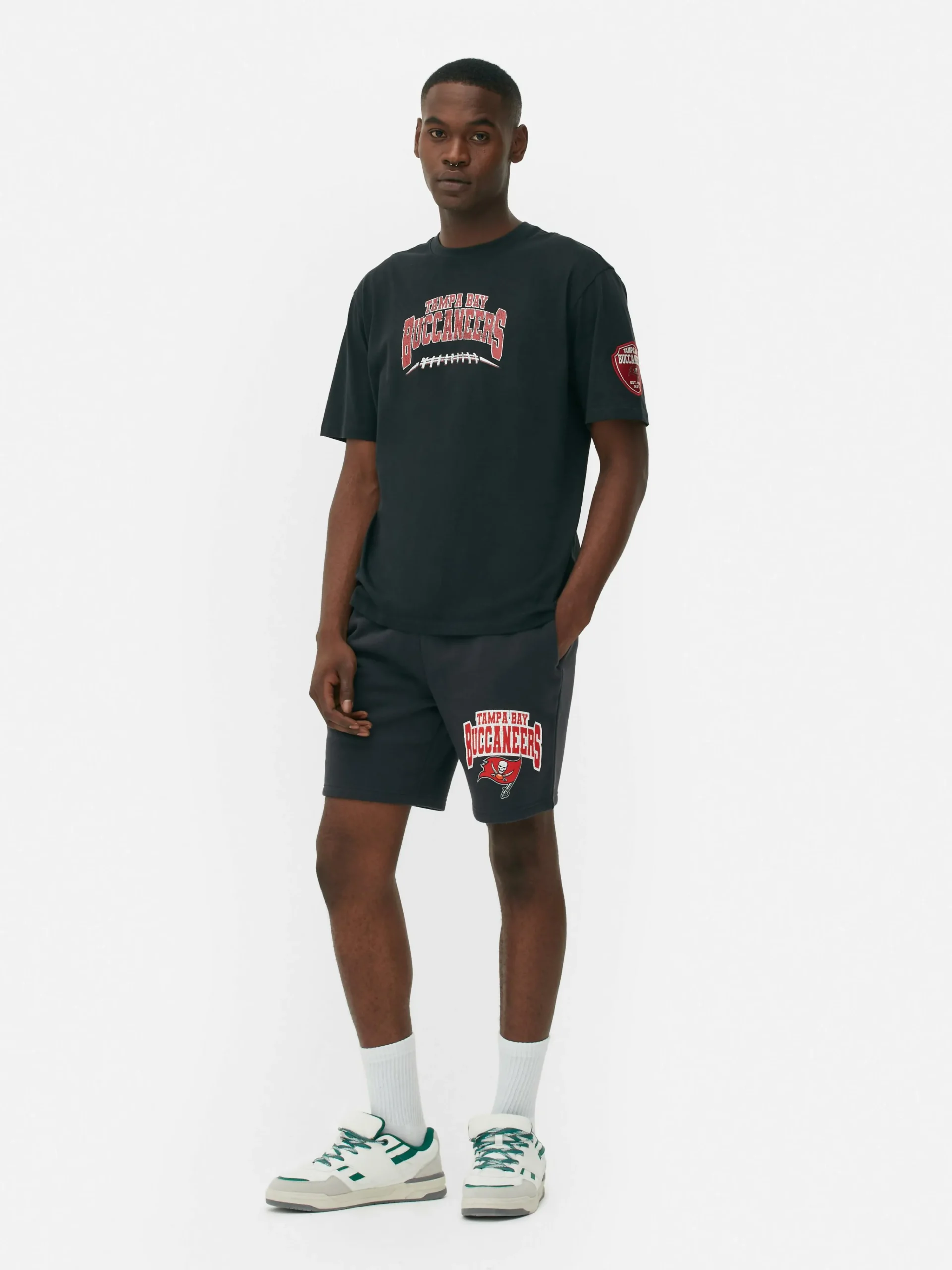 NFL Tampa Bay Buccaneers T-Shirt|Primark Outlet