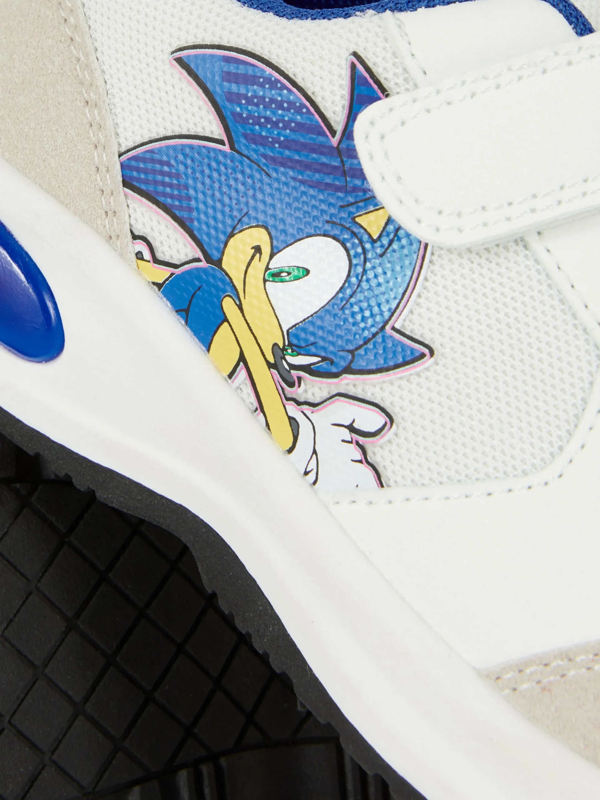 Sonic The Hedgehog Light-Up Sneakers|Primark Discount