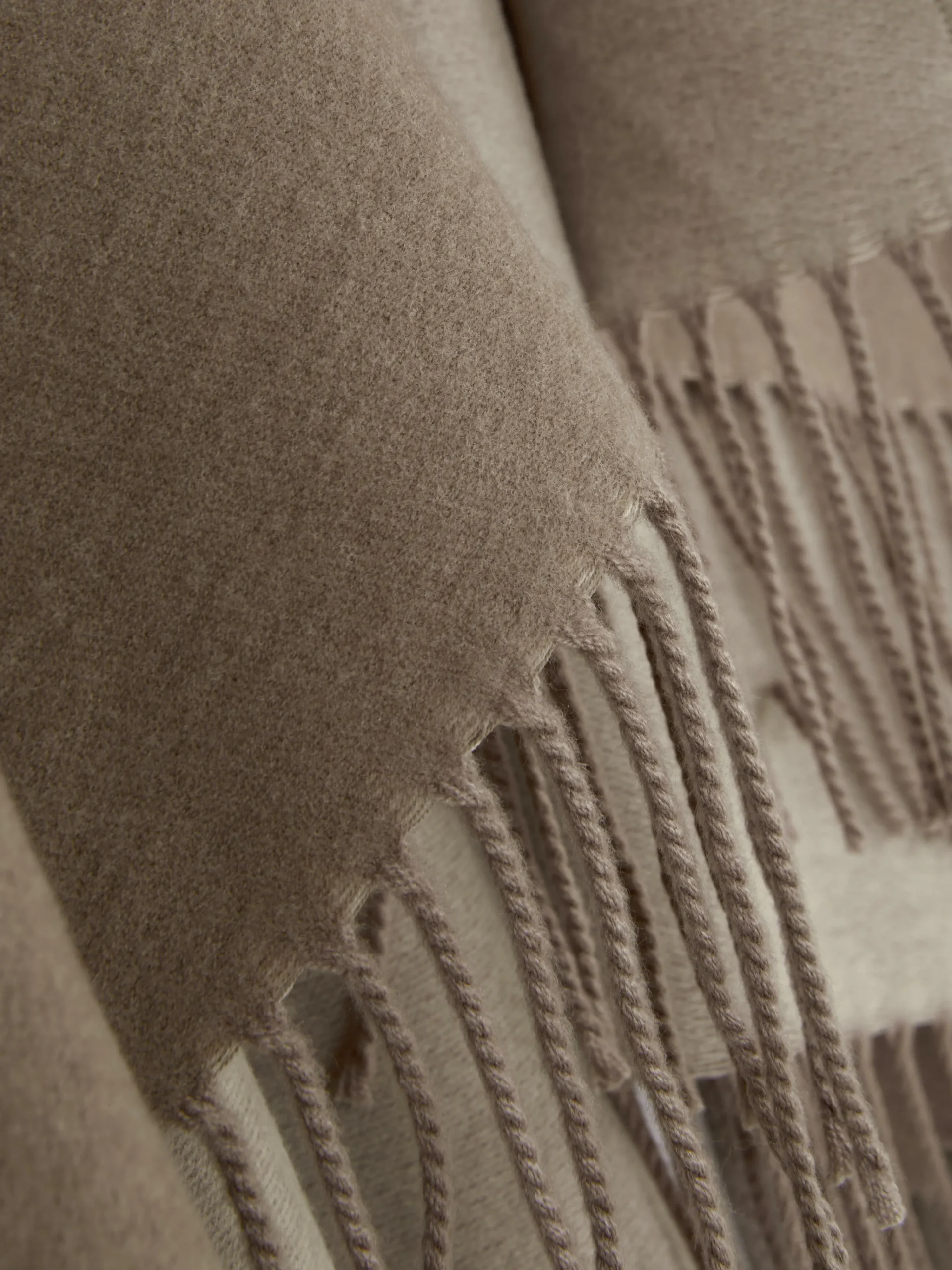 Tassel Cape Scarf|Primark Outlet