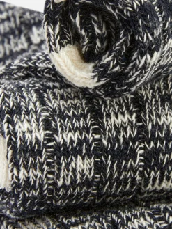 The Stronghold Knit Crew Socks|Primark Outlet