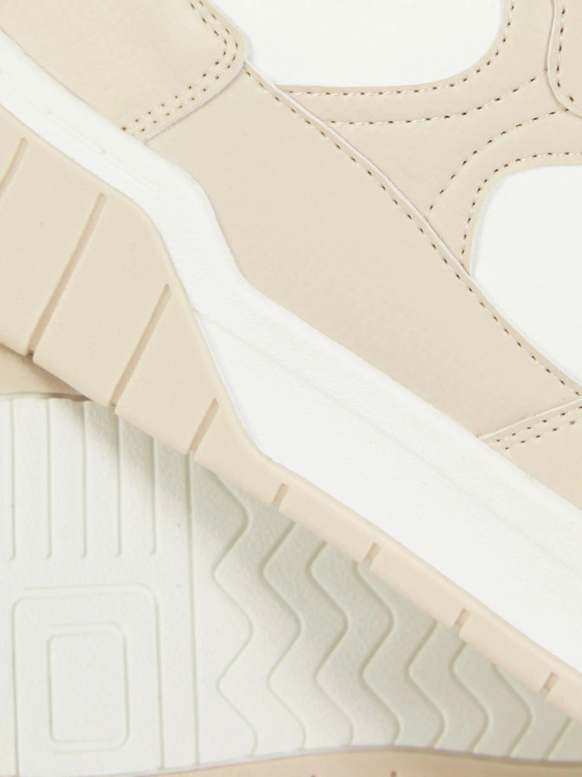 Two-Tone Low Tops|Primark Hot