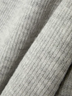 V-Neck Sweater|Primark Best