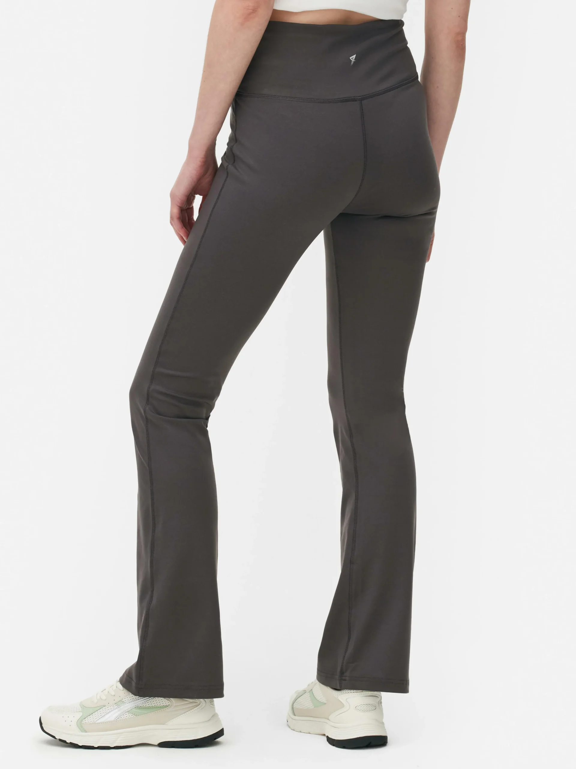 V-Waist Flared Yoga Leggings|Primark Sale